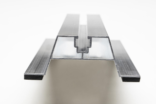 H-40 L = 330 mm lichobežníkový most s tesnením EPDM