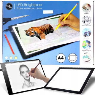 Osvetlená doska na kreslenie s uhlíkovou značkou LED A4