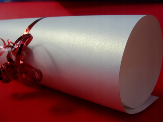 Metalizovaný papier perleťový biely 300g 25 ks A4