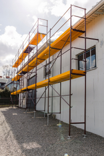 Lešenie - Fasádne lešenie 250 m2
