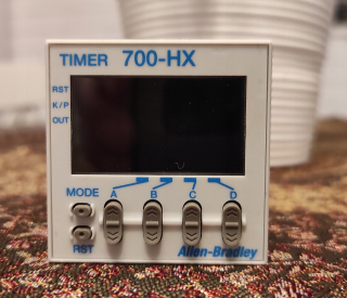 Regulátor - ČASOVAČ Allen-Bradley 700-HX