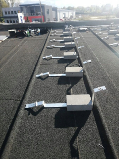 Držiak predradníka pre fotovoltaické Pv panely