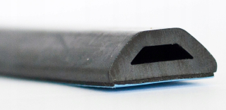 Okrajové tesnenie na okraji AC20 20x8 mm