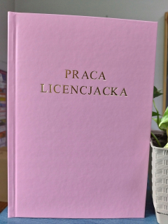 Výtlačok a väzba bakalárskej práce ružová