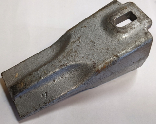 Zub do rýpadla, základňa striebra E725