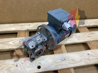 Prevodový motor - Elektrický motor 0,09 kW 2900obr.